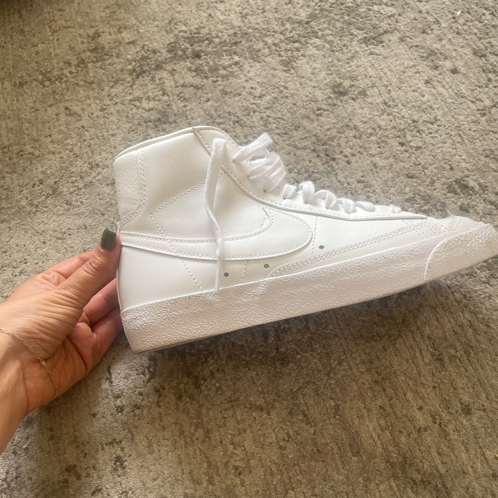 green high top nike blazers